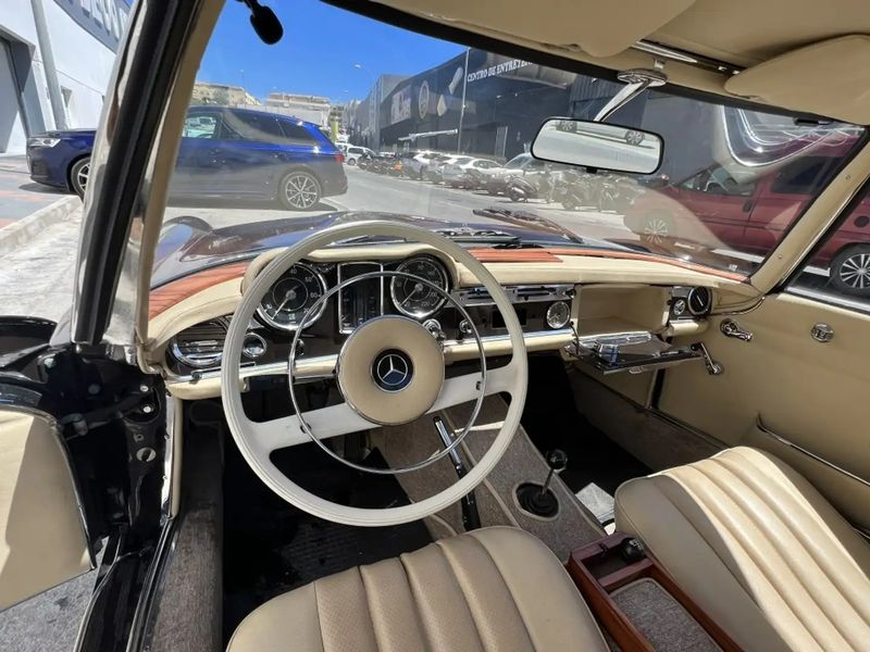 Mercedes-Benz SL • 1963 • 90,000 km 11