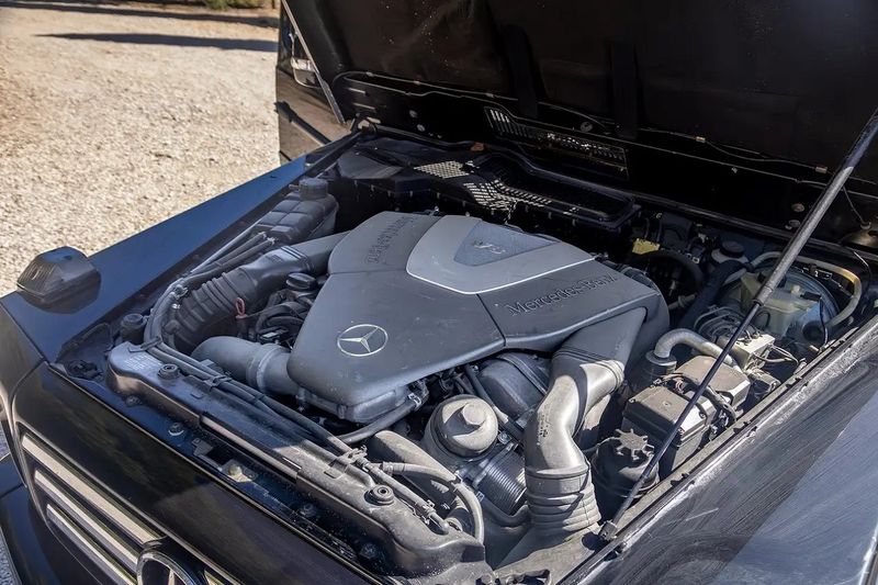 Mercedes-Benz G-Class • 2004 • 126,000 km 12