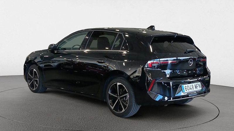 Opel Astra • 2023 • 29,710 km 5