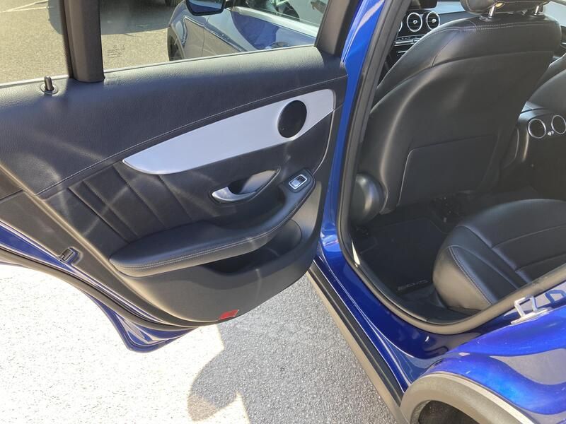 Mercedes-Benz GLC • 2022 • 62,491 km 20