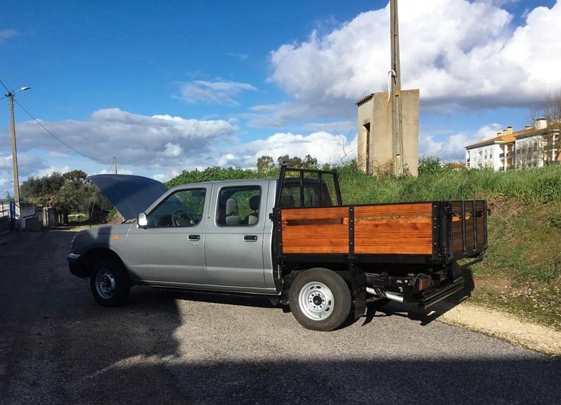 Nissan NP300 Pickup • 2000 • 200,000 km 4