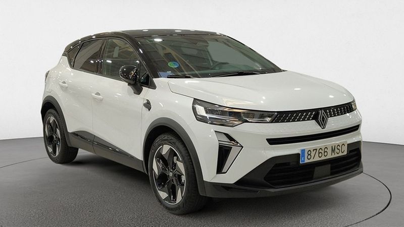 Renault Captur • 2024 • 2,143 km 1