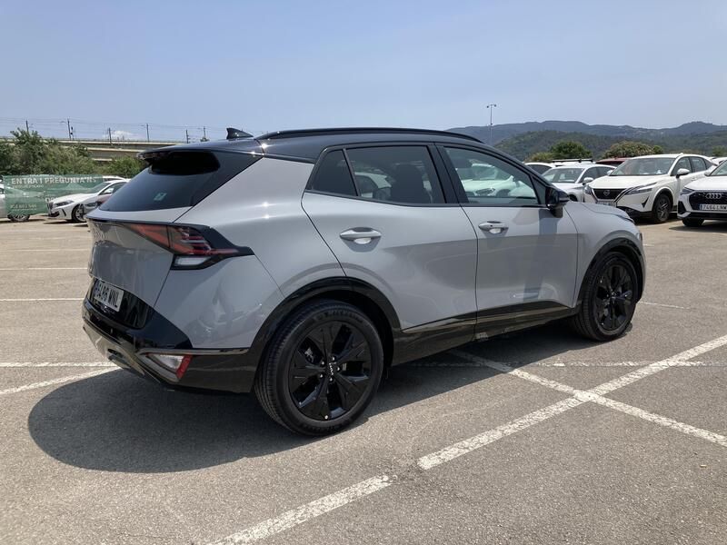 Kia Sportage • 2024 • 4,955 km 5