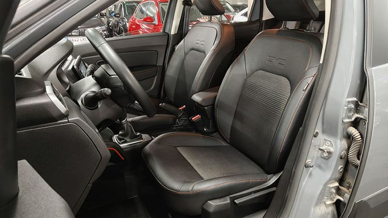 Dacia Duster • 2023 • 58,920 km 3