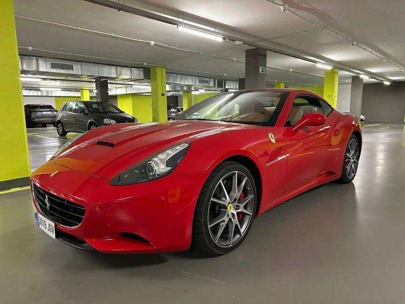 Ferrari California • 2009 • 34,000 km 1