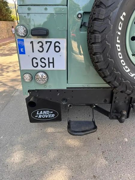 Land Rover Defender • 2009 • 130,000 km 4