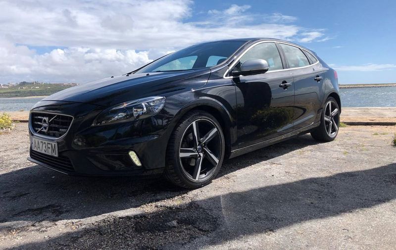 Volvo V40 • 2014 • 160,000 km 1