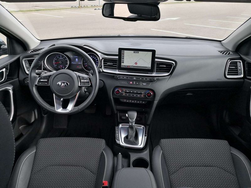Kia Cee`d • 2019 • 129,000 km 21