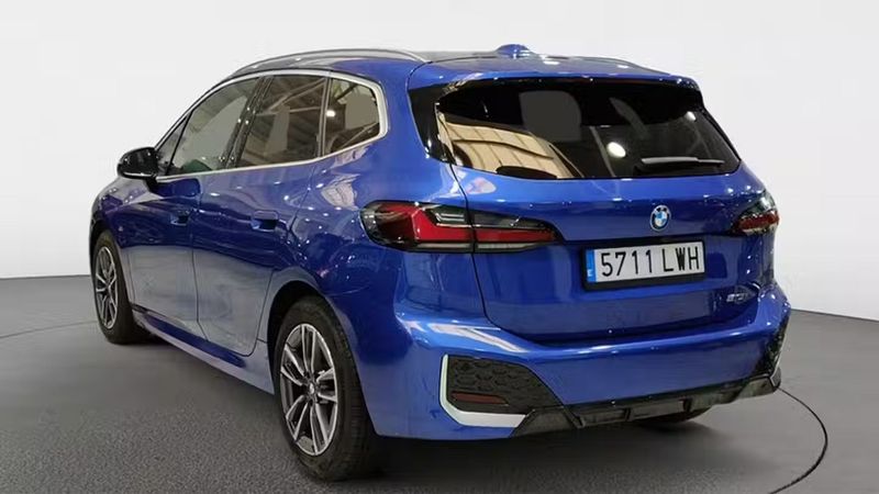 BMW 2 Series • 2022 • 32,869 km 7