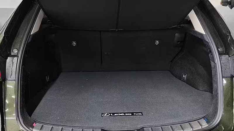 Lexus NX • 2023 • 43,240 km 11