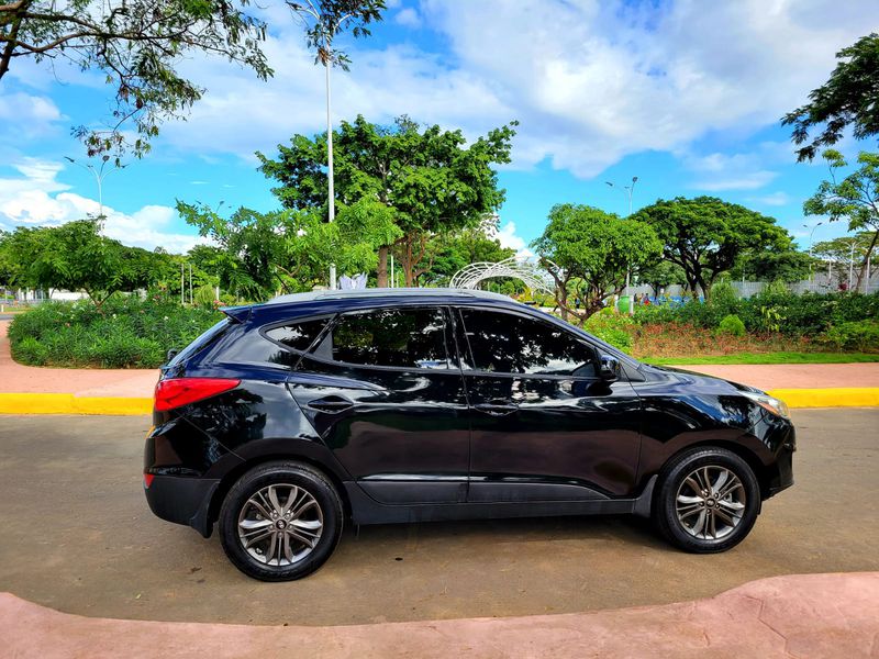 Hyundai Tucson • 2014 • 137,099 mi 6