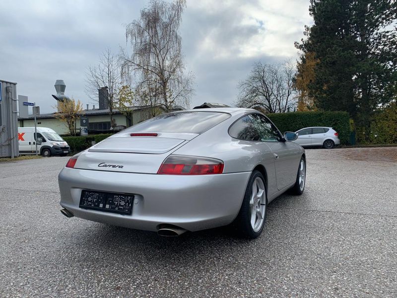 Porsche 911 • 2002 • 163,000 km 3