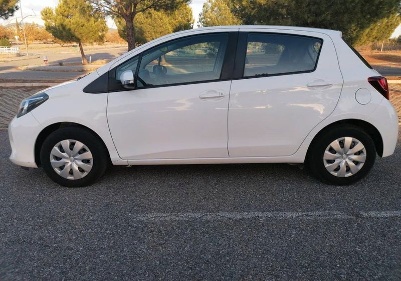 Toyota Yaris • 2015 • 20,000 km 4