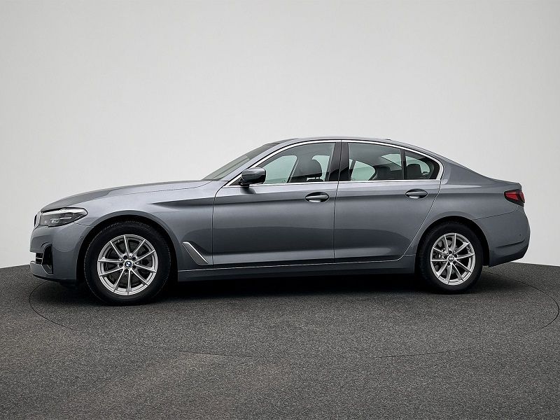 BMW 5 Series • 2022 • 43,148 km 8