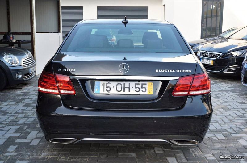 Mercedes-Benz E • 2018 • 88,000 km 4