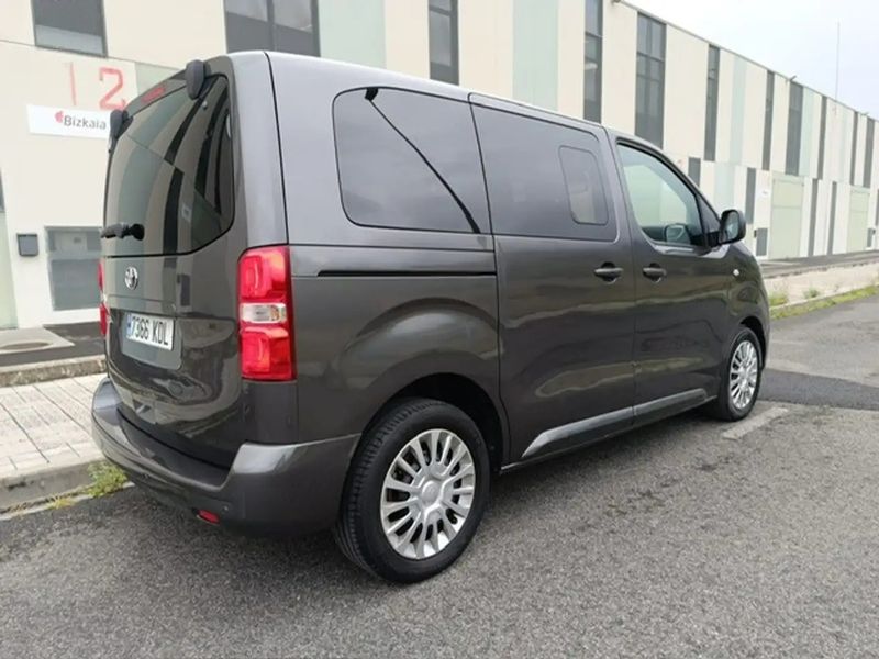 Toyota Corona • 2017 • 190,000 km 5