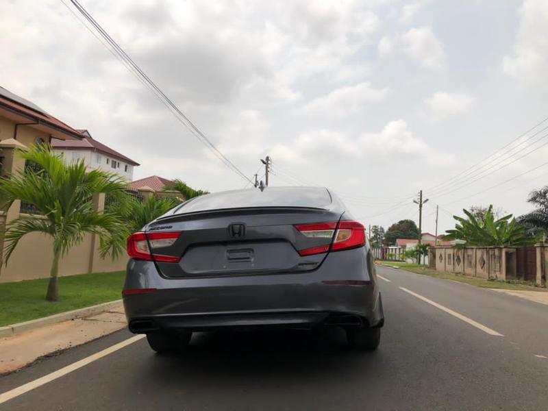 Honda Accord • 2018 • 60,000 km 2