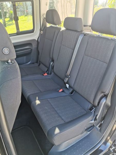 Volkswagen Caddy • 2015 • 60,000 km 4