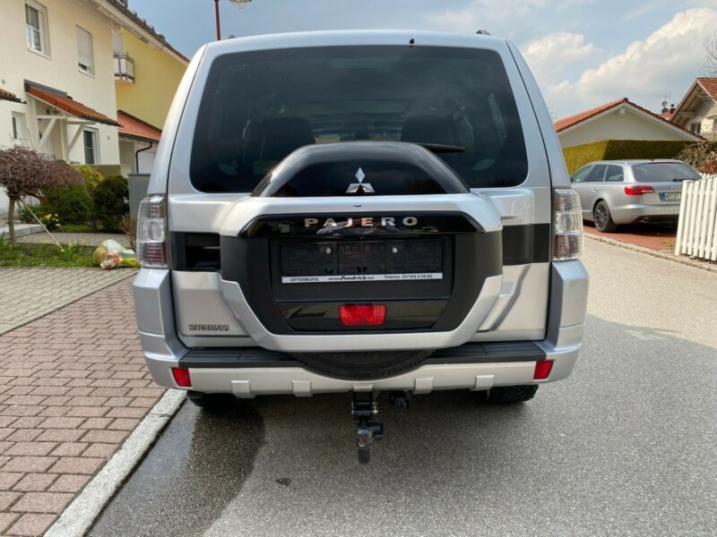 Mitsubishi Pajero • 2016 • 112,556 km 7