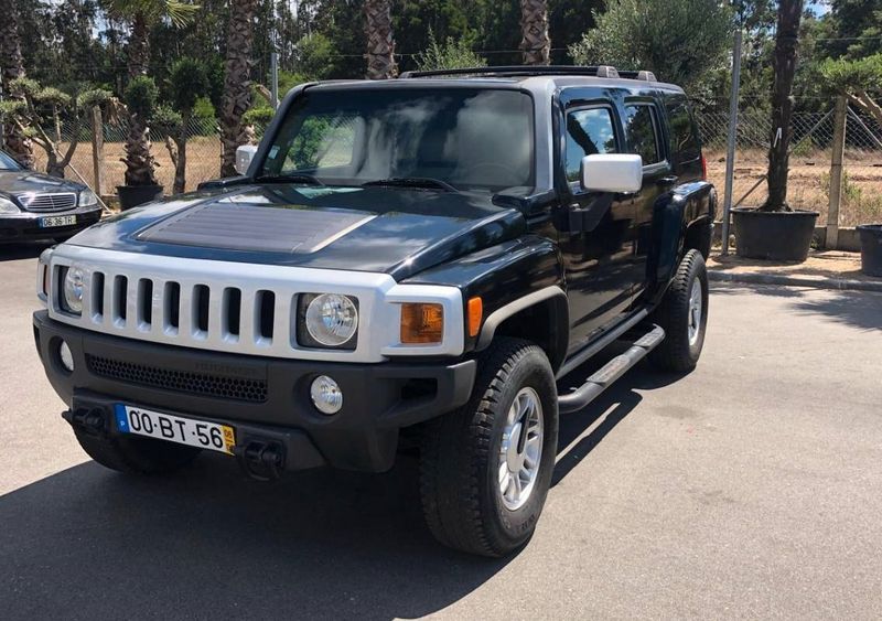 Hummer H3 • 2006 • 89,999 km 1
