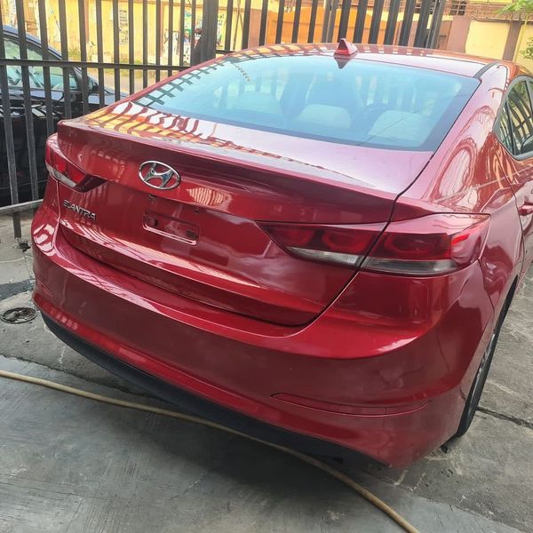 Hyundai Elantra • 2021 • 20,000 km 2