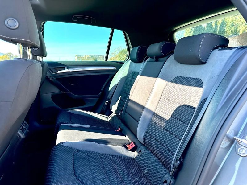 Volkswagen Golf • 2020 • 53,000 km 5