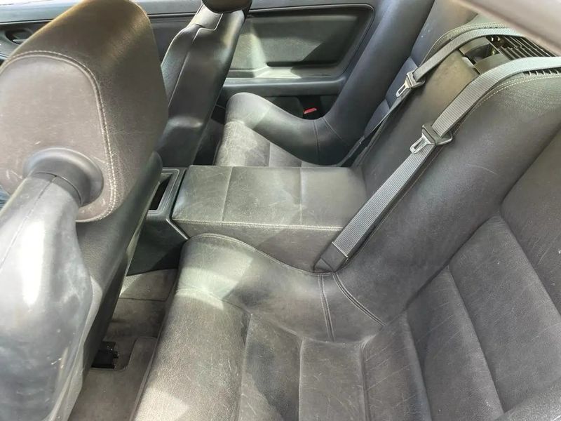 BMW 8 Series • 1990 • 168,000 km 9