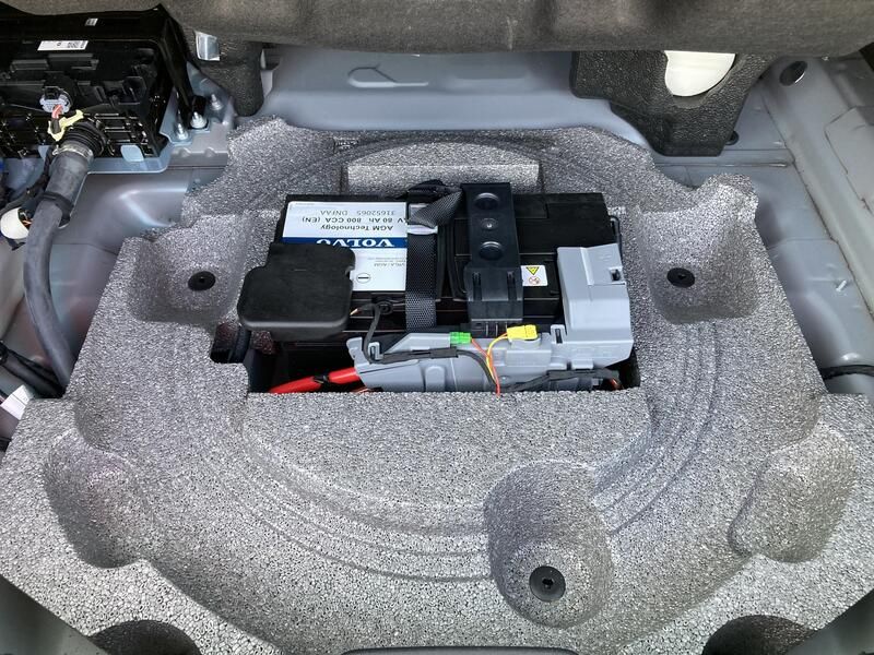 Volvo XC60 • 2024 • 12,819 km 31