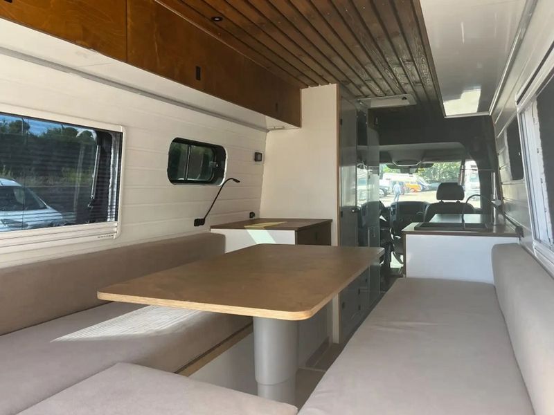 Mercedes-Benz Sprinter • 2012 • 164,500 km 7