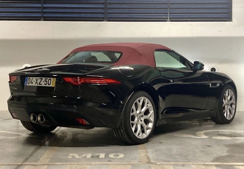 Jaguar F-Type • 2016 • 38,000 km 3