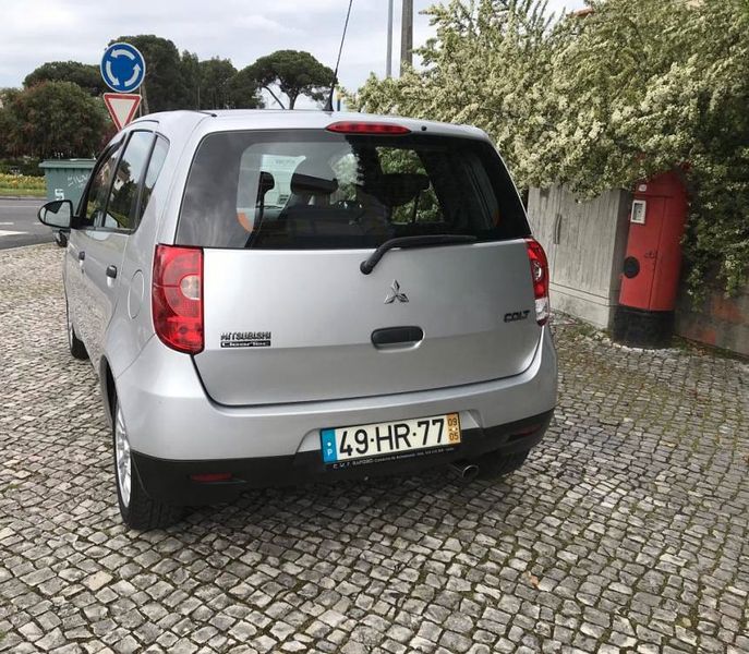 Mitsubishi Colt • 2009 • 120,000 km 3
