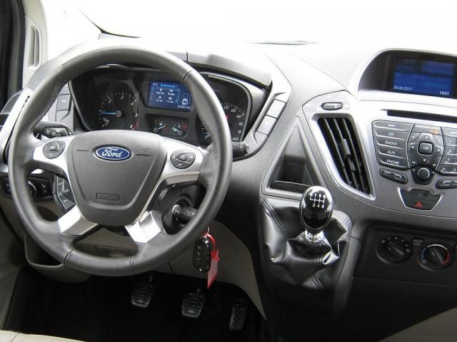 Ford Tourneo Custom • 2017 • 155,200 km 7