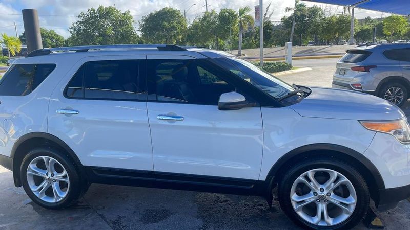 Ford Explorer • 2012 • 150,000 mi 3