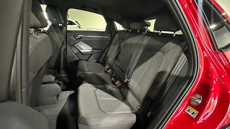 Audi Q3 • 2020 • 36,425 km 7