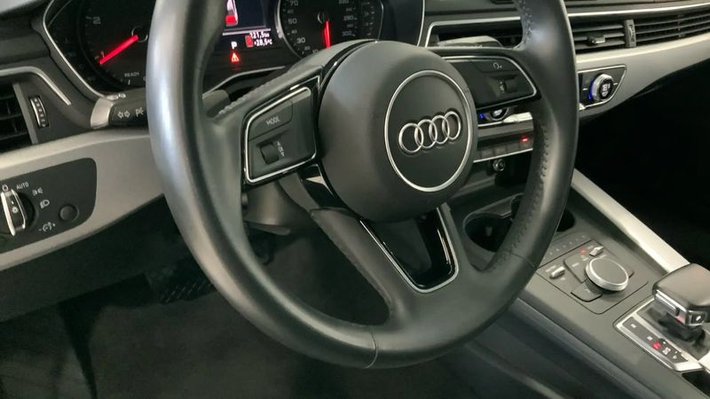 Audi A4 • 2019 • 53,652 km 8