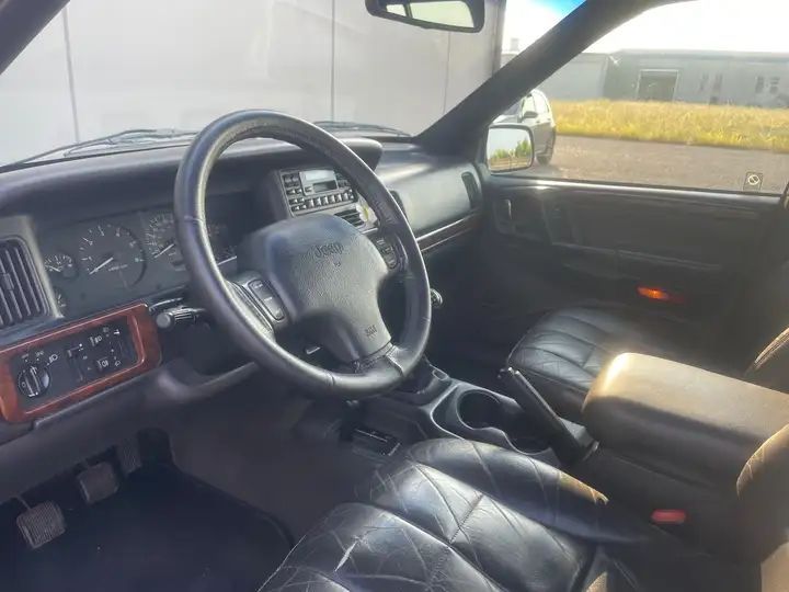 Jeep Grand Cherokee • 1998 • 254,000 km 2