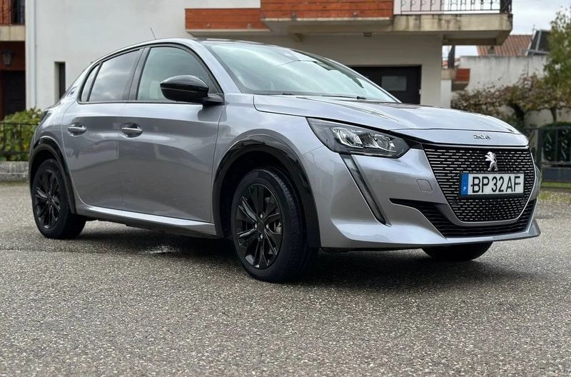 Peugeot 2008 • 2022 • 20,656 km 3