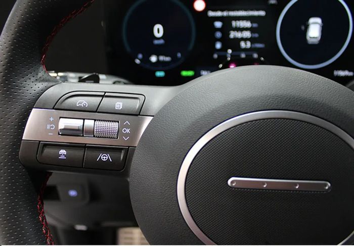 Hyundai Kona • 2023 • 11,400 km 5