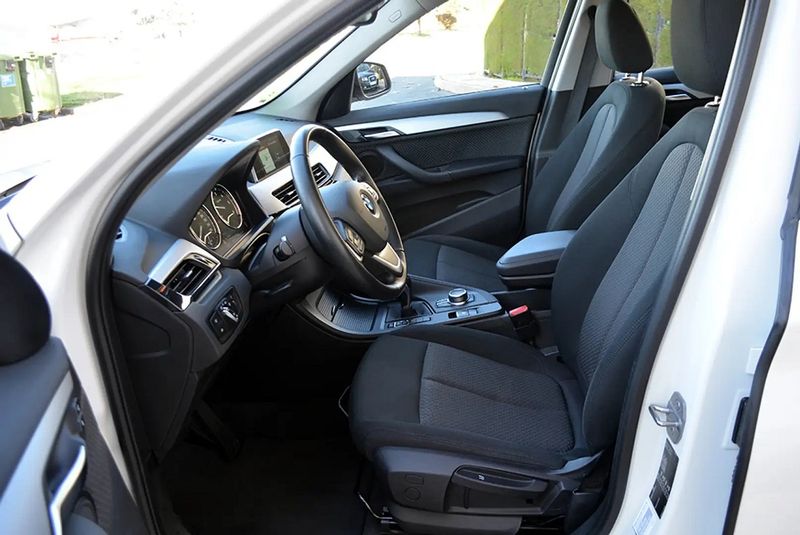 BMW X1 • 2018 • 186,000 km 7