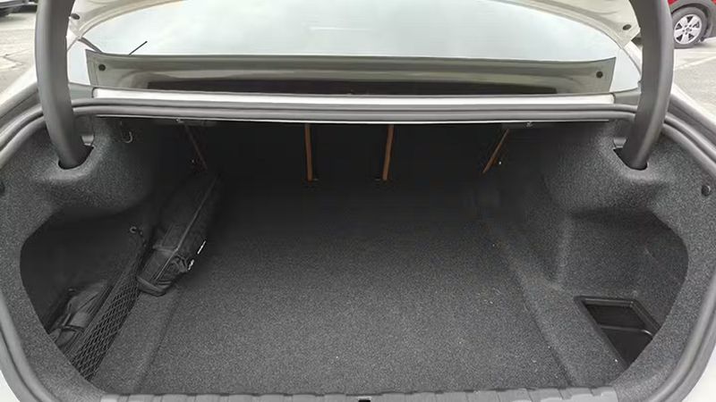 BMW 4 Series • 2024 • 6,317 km 10