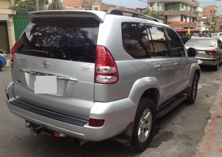 Toyota Land Cruiser • 2009 • 148,000 km 3