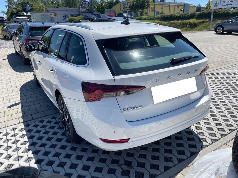 Škoda Octavia Combi • 2021 • 113,000 km 3
