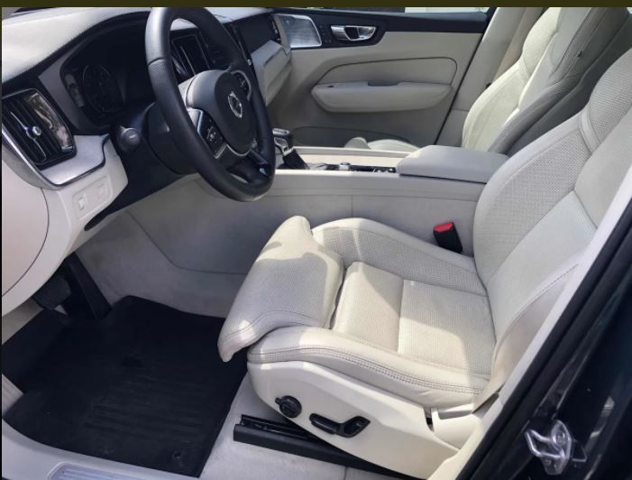 Volvo XC60 • 2018 • 125,000 km 4