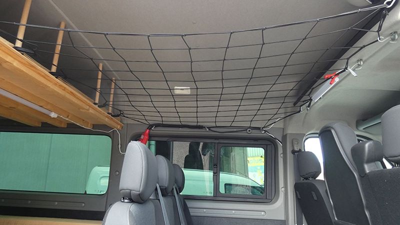 Nissan NV400 • 2018 • 28,450 km 17