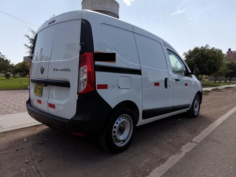 Renault Kangoo • 2020 • 7,850 km 10
