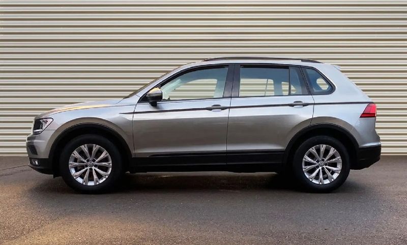 Volkswagen Tiguan • 2019 • 122,000 km 2