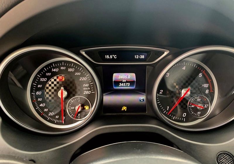 Mercedes-Benz 200 - 300 • 2016 • 30,000 km 4