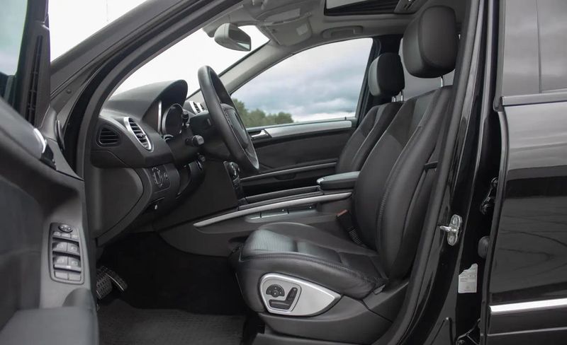 Mercedes-Benz M-Class • 2006 • 116,000 km 2