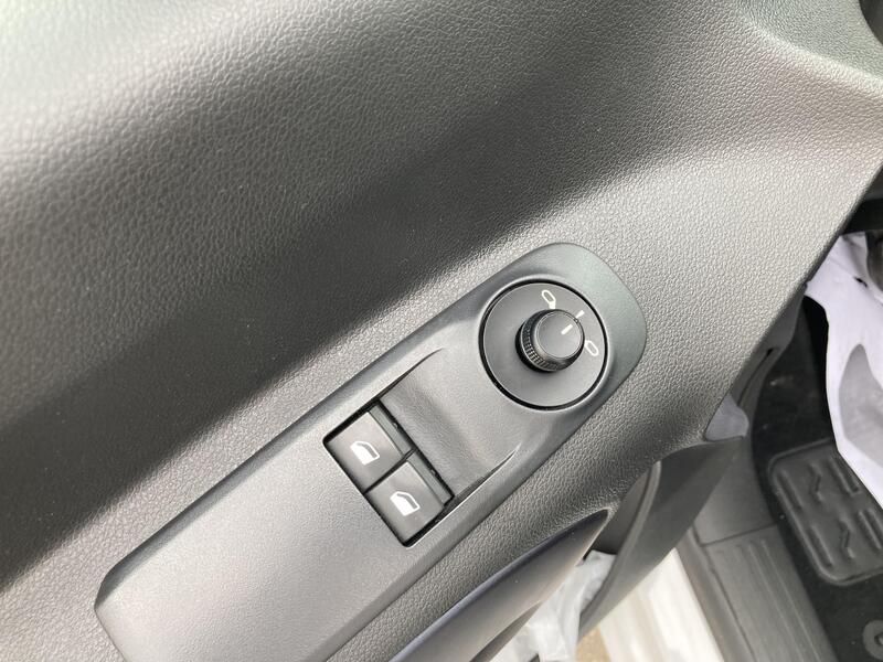 Fiat Doblo • 2024 • 30,304 km 38