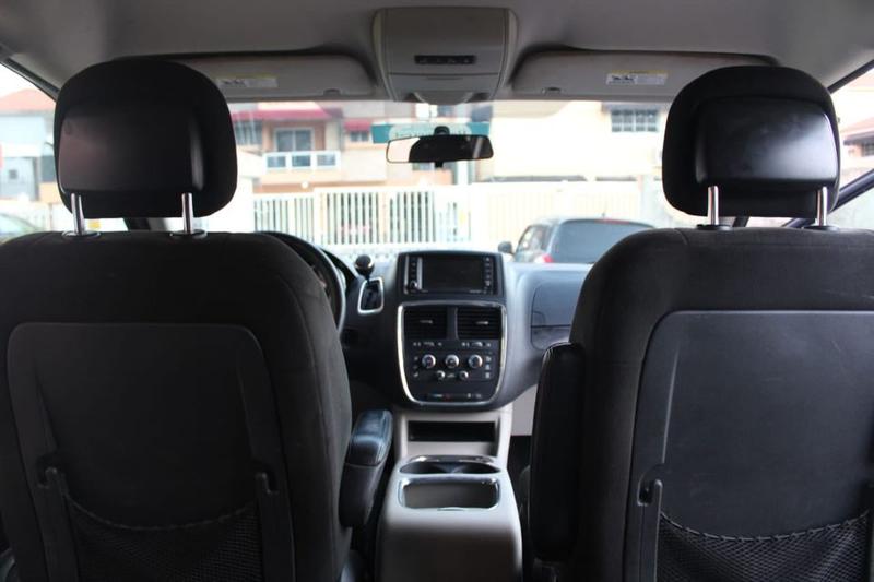 Dodge Grand Caravan • 2016 • 157,000 km 7